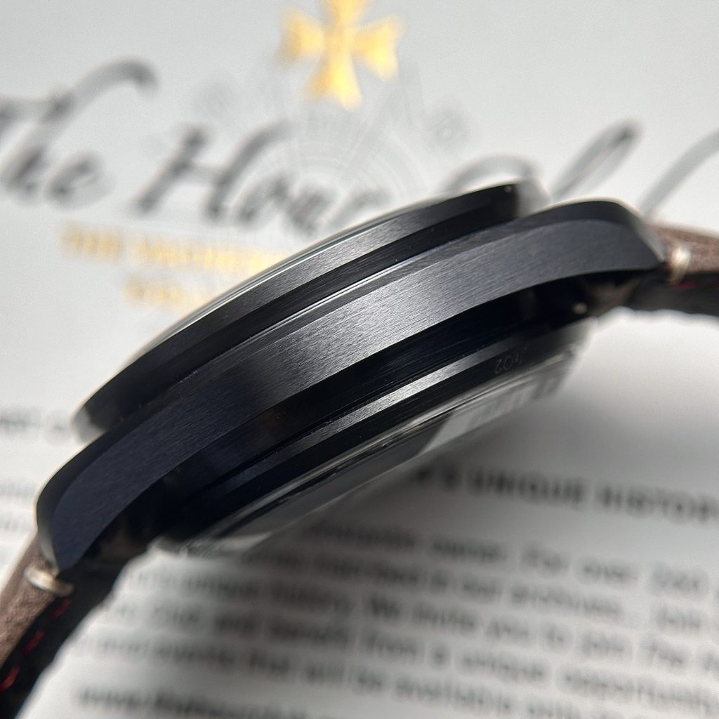 Đồng hồ Omega Speedmaster Dark Side Of The Moon Rep 11 vỏ gốm đen nhà máy OM 44mm (7) Đồng hồ Omega Speedmaster Dark Side Of The Moon Rep 11 vỏ gốm đen nhà máy OM 44mm (2)