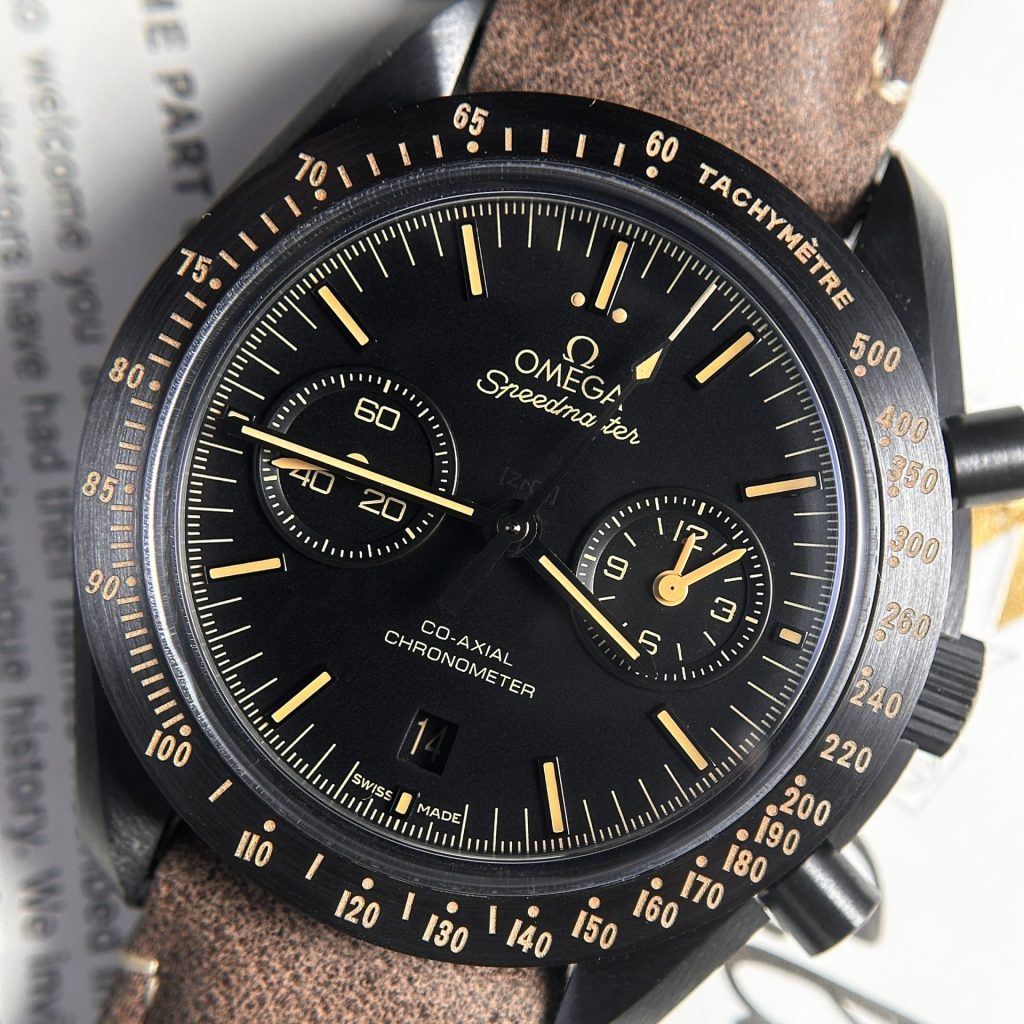 Đồng hồ Omega Speedmaster Dark Side Of The Moon Rep 11 vỏ gốm đen nhà máy OM 44mm (8) Đồng hồ Omega Speedmaster Dark Side Of The Moon Rep 11 vỏ gốm đen nhà máy OM 44mm (2)