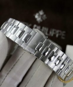 Đồng hồ Patek Philippe Nautilus 5723 Super Fake 11 đính đá baguette 40mm (2)