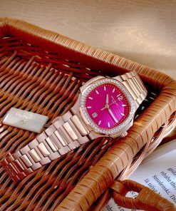 Đồng hồ Patek Philippe Nautilus nữ niềng đá mặt tím Fake cao cấp 35mm (4)