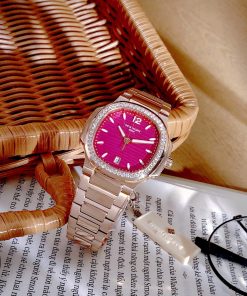 Đồng hồ Patek Philippe Nautilus nữ niềng đá mặt tím Fake cao cấp 35mm (4)