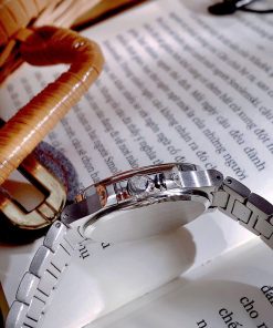 Đồng hồ Patek Philippe Nautilus nữ niềng đá mặt trắng Fake cao cấp 35mm (9)