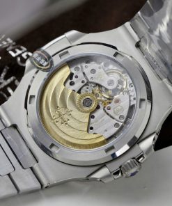 Đồng hồ Patek Philippe Rep 11 Nautilus 5723 mặt xanh đính đá nhà máy 3K