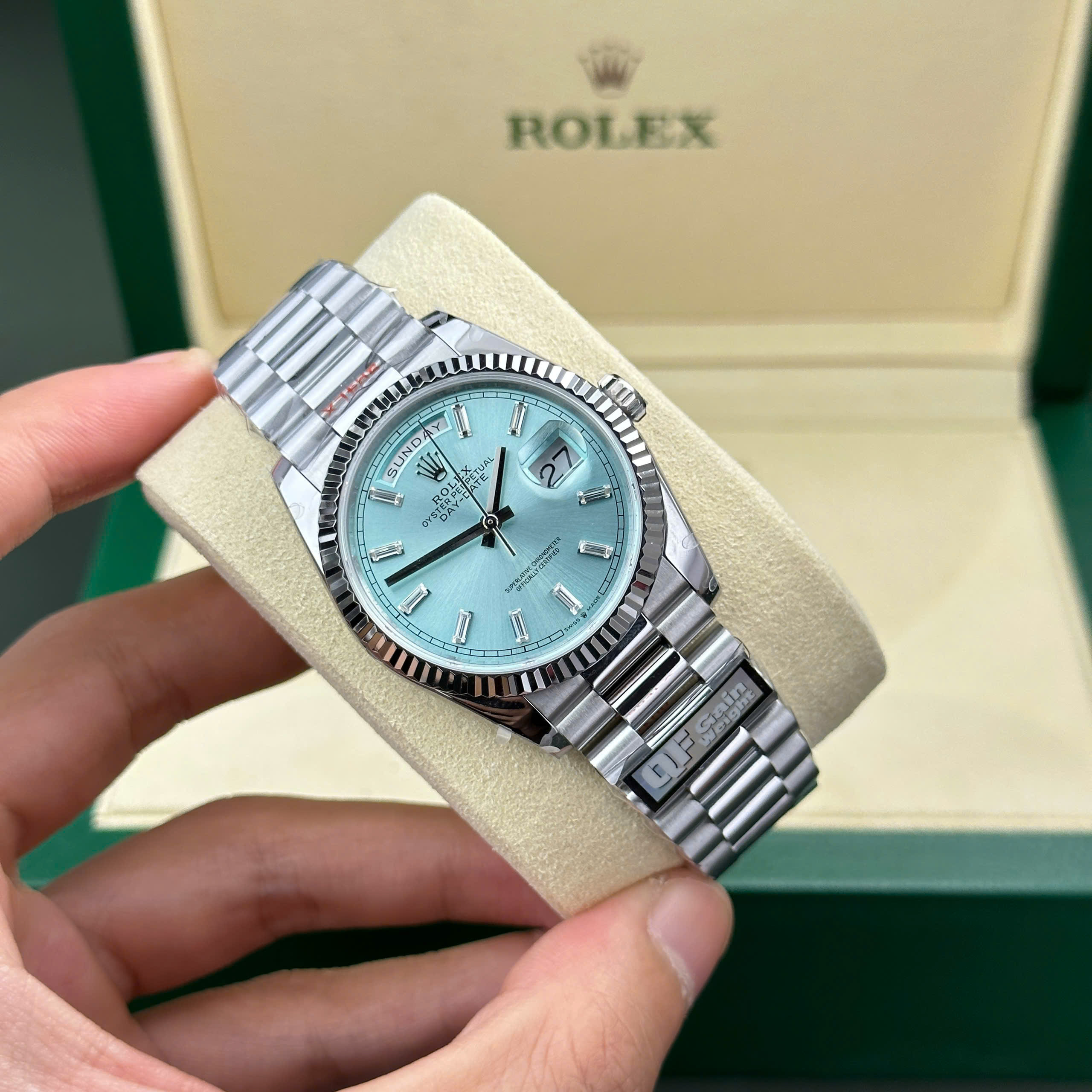 Đồng hồ Rolex Day-Date 128236 Rep 11 cao cấp mặt xanh băng 158gram QF factory 36mm (2) Đồng hồ Rolex Day-Date 128236 Rep 11 cao cấp mặt xanh băng 158gram QF factory 36mm (2)
