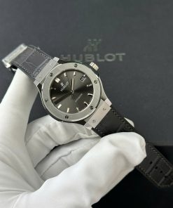 Đồng hồ Hublot Classic Fusion Titanium Replica 11 mặt xám nhà máy JJF 38mm (2)