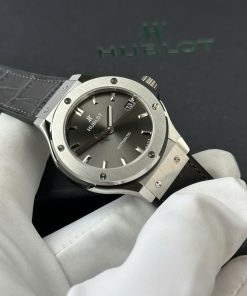 Đồng hồ Hublot Classic Fusion Titanium Replica 11 mặt xám nhà máy JJF 38mm (2)