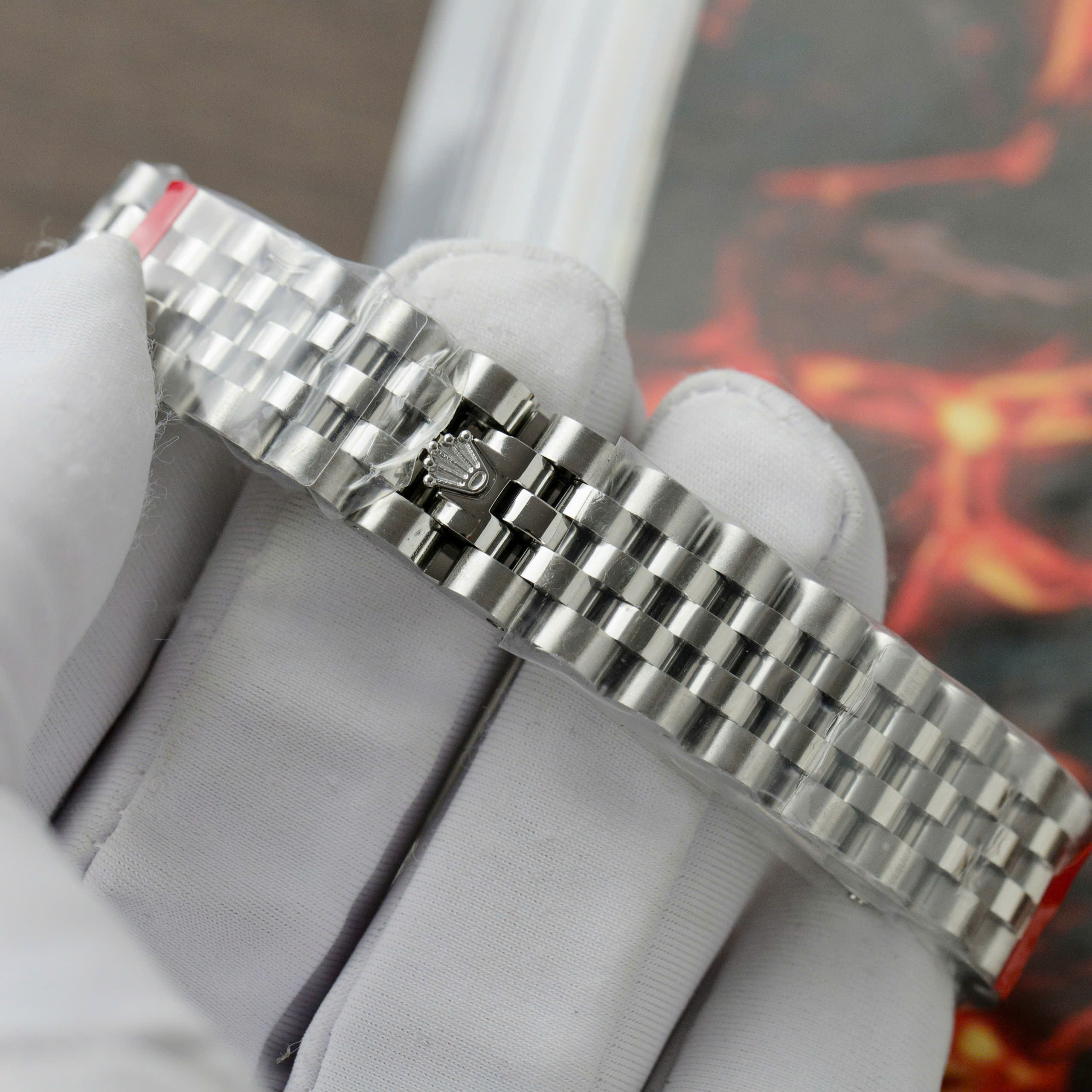 Đồng hồ Rolex DateJust Replica 11 nữ mặt xanh lá cây cọc số dạ quang 31mm (1) Đồng hồ Rolex DateJust Replica 11 nữ mặt xanh lá cây cọc số dạ quang 31mm (2)