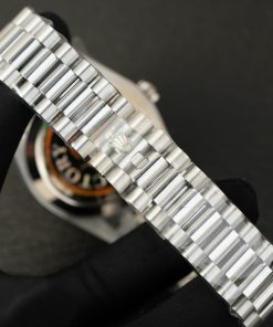 Đồng hồ chế tác Rolex Day-Date