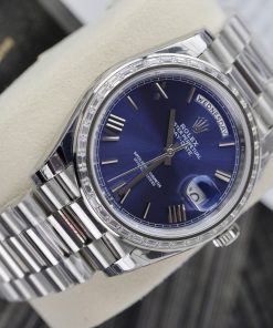 Đồng hồ Fake 11 Day-Date mặt xanh blue đính đá baguette nhà máy EW 40mm (2)