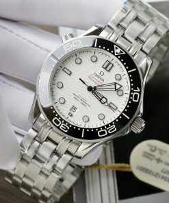 Đồng hồ Fake 11 Omega Seamaster nam mặt trắng dây kim loại 42mm (2)