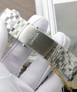 Đồng hồ Fake Thuỵ Sỹ Omega Seamaster nam mặt đen dây kim loại 42mm (2)