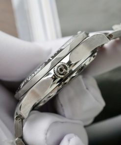 Đồng hồ Fake Thuỵ Sỹ Omega Seamaster nam mặt đen dây kim loại 42mm (2)