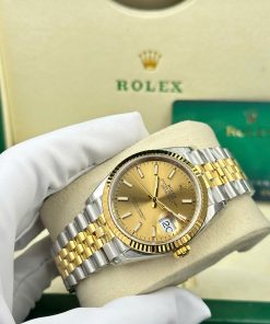 Đồng hồ Rolex DateJust 126231 Replica 1 1 mặt vàng cọc số dạ quang nhà máy VS 36mm (2)