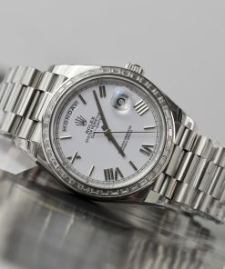 Đồng hồ Rolex Day-Date Fake 11 mặt trắng đính đá baguette nhà máy EW 40mm (2)