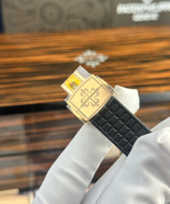 Đồng hồ Patek Philippe Aquanaut 5067 Replica 11 mạ vàng hồng mặt đen PPF 35 (2)