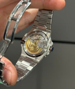 Đồng hồ Patek Philippe Nautilus 5723 Replica 11 mặt xanh là cây đính đá Baguette 40mm