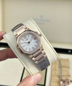 Đồng hồ Patek Philippe Nautilus 7010 Rep 11 mạ vàng hồng mặt trắng 32mm (2)