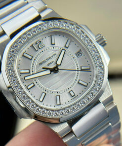 Đồng hồ Patek Philippe Nautilus 7010 Replica 1 1 mặt trắng máy pin GRF 32mm (2)