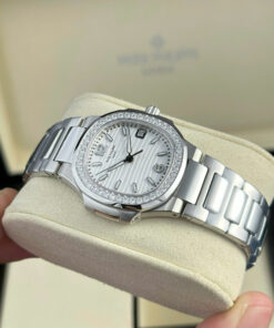 Đồng hồ Patek Philippe Nautilus 7010 Replica 11 mặt trắng viền đính đá GRF 32mm (2)