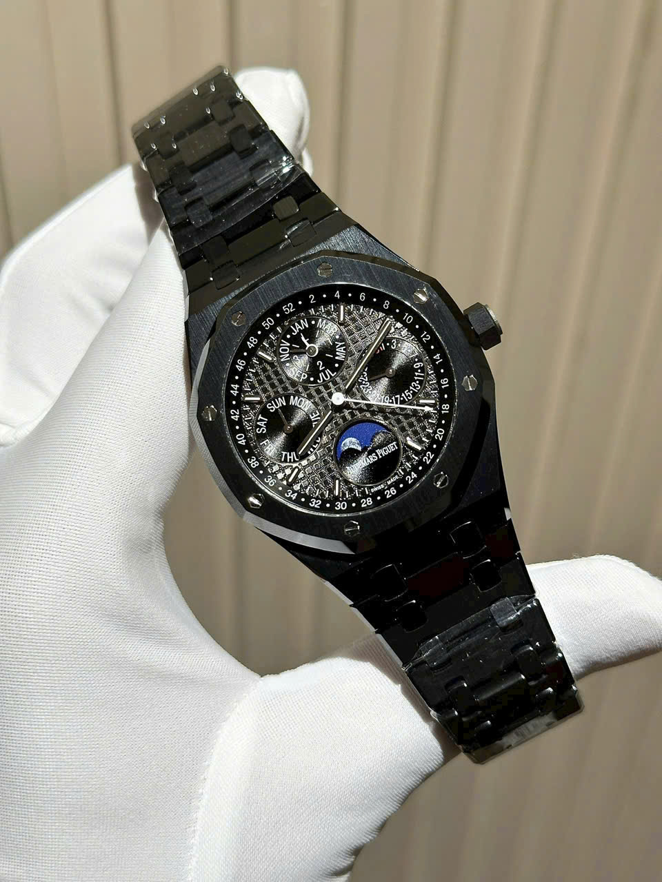 Đồng hồ Audemars Piguet Royal Oak 26579CE Replica cao cấp nhất nhà APS (4) Đồng hồ Audemars Piguet Royal Oak 26579CE Replica cao cấp nhất nhà APS (5)