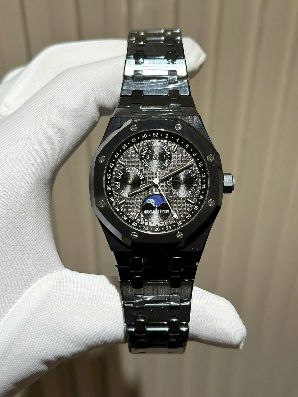 Đồng hồ Audemars Piguet Royal Oak 26579CE Replica cao cấp nhất nhà APS (5) Đồng hồ Audemars Piguet Royal Oak 26579CE Replica cao cấp nhất nhà APS (5)