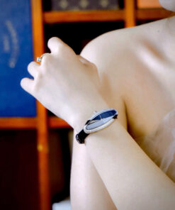 Đồng hồ Cartier Baignoire Allongée nữ dây da đính đá like auth 21x47mm