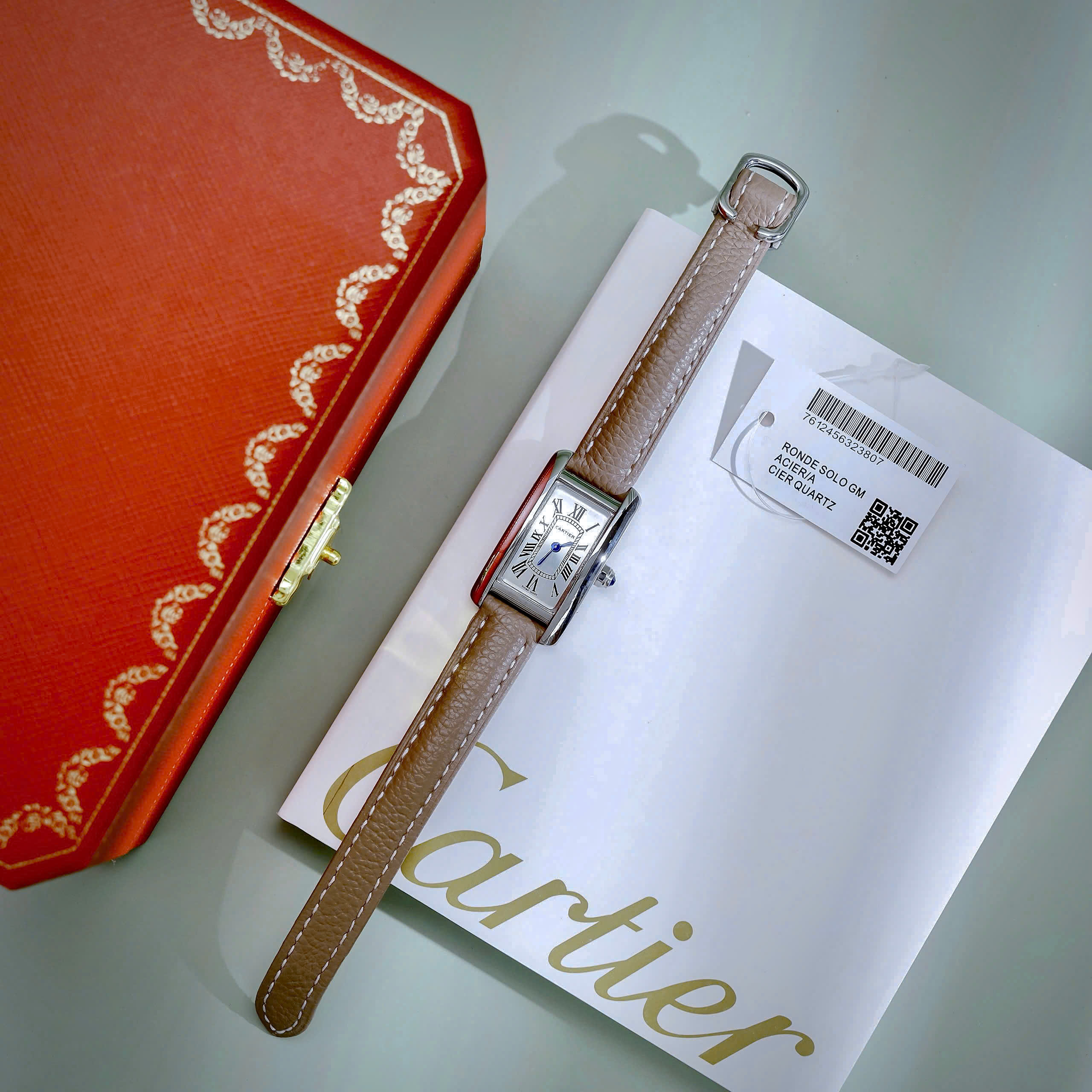 Đồng hồ Cartier Tank Américaine dây da mặt chữ nhật super fake 34mmx20mm (1) Đồng hồ Cartier Tank Américaine dây da mặt chữ nhật super fake 34mmx20mm