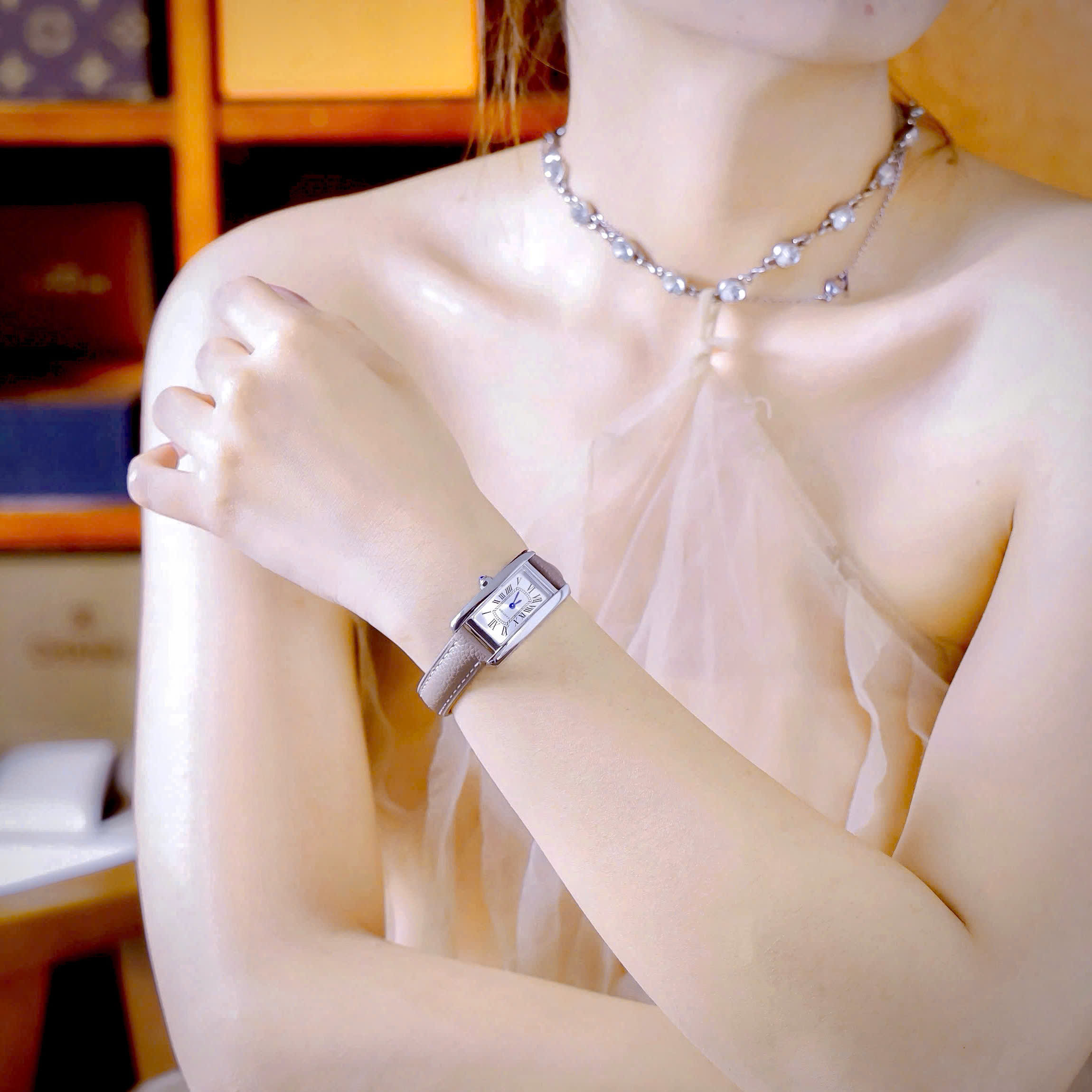 Đồng hồ Cartier Tank Américaine dây da mặt chữ nhật super fake 34mmx20mm (2) Đồng hồ Cartier Tank Américaine dây da mặt chữ nhật super fake 34mmx20mm