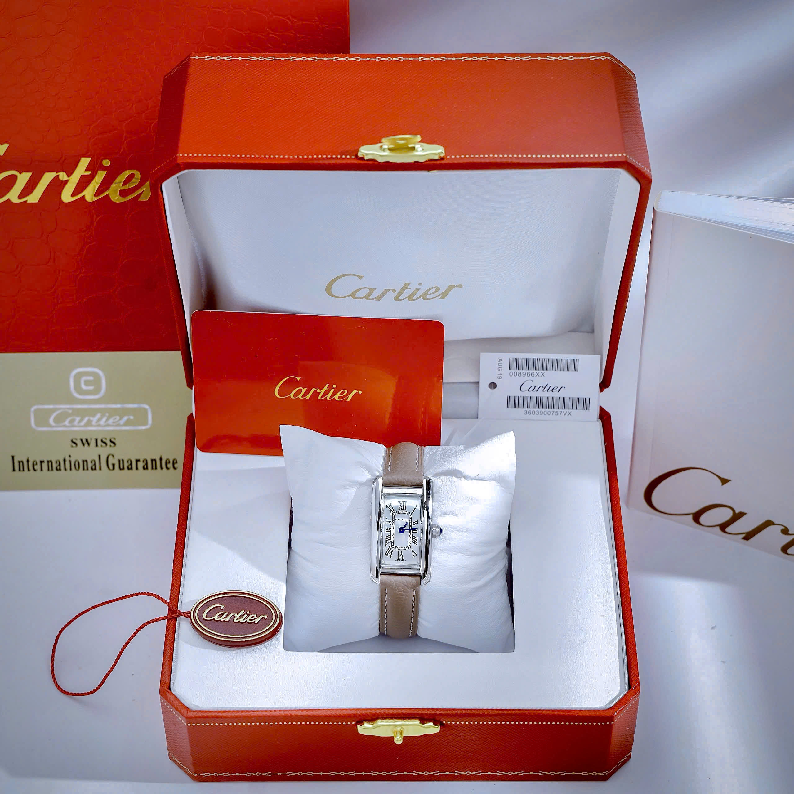 Đồng hồ Cartier Tank Américaine dây da mặt chữ nhật super fake 34mmx20mm (3) Đồng hồ Cartier Tank Américaine dây da mặt chữ nhật super fake 34mmx20mm