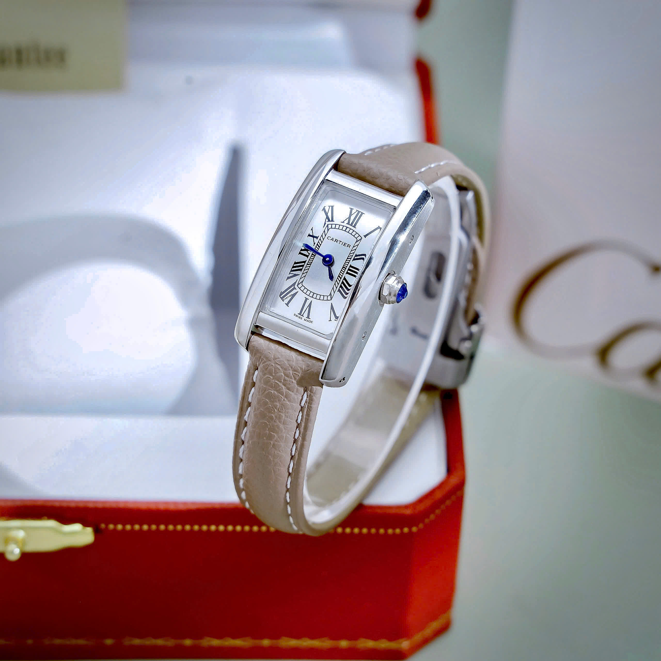 Đồng hồ Cartier Tank Américaine dây da mặt chữ nhật super fake 34mmx20mm (6) Đồng hồ Cartier Tank Américaine dây da mặt chữ nhật super fake 34mmx20mm