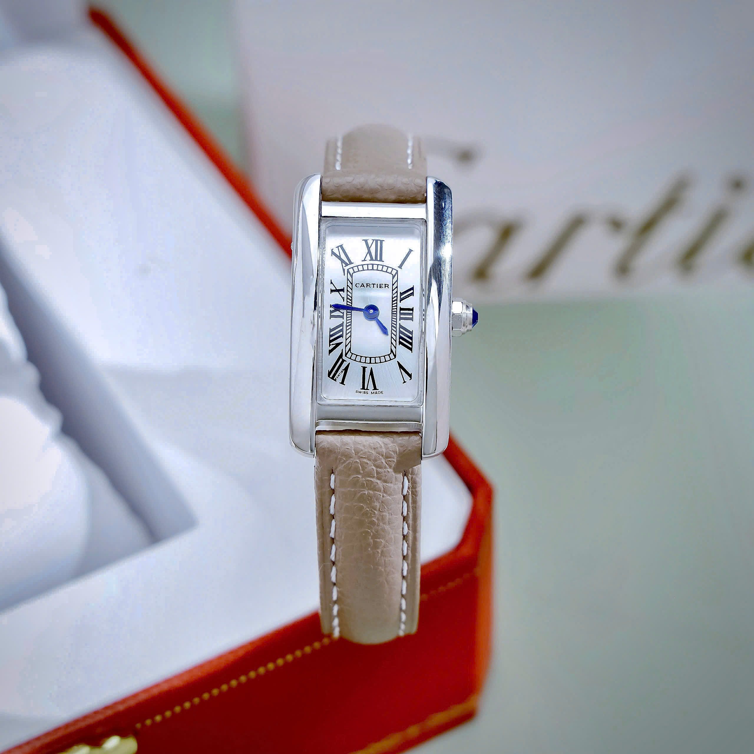 Đồng hồ Cartier Tank Américaine dây da mặt chữ nhật super fake 34mmx20mm (8) Đồng hồ Cartier Tank Américaine dây da mặt chữ nhật super fake 34mmx20mm
