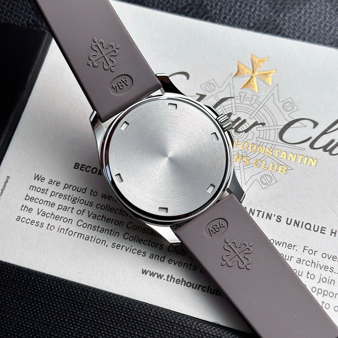 Đồng hồ Patek Philippe nữ đính đá dây cao su Replica cao cấp nhà máy PPF 35,6mm (1) Đồng hồ Patek Philippe nữ đính đá dây cao su Replica cao cấp nhà máy PPF 35,6mm