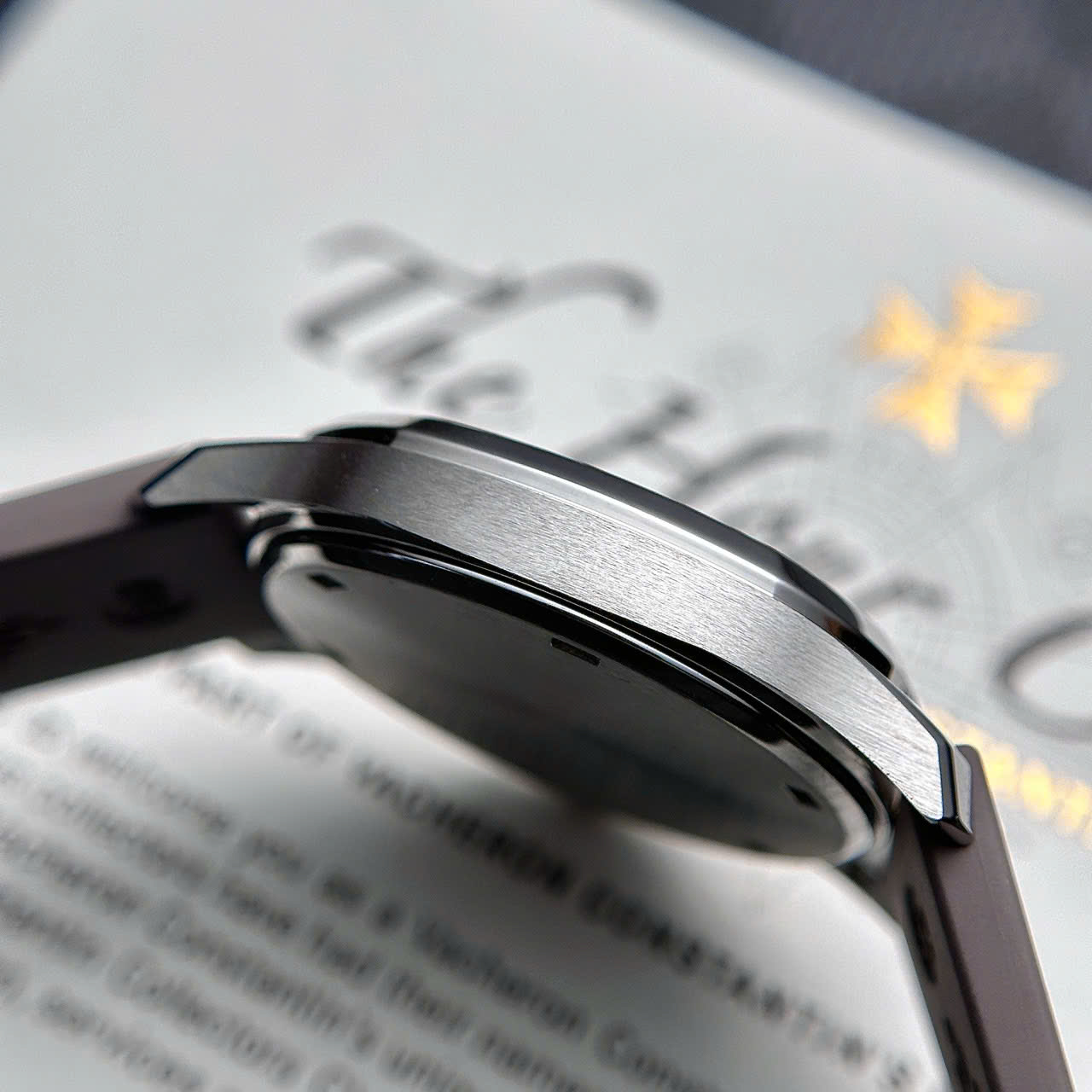 Đồng hồ Patek Philippe nữ đính đá dây cao su Replica cao cấp nhà máy PPF 35,6mm Đồng hồ Patek Philippe nữ đính đá dây cao su Replica cao cấp nhà máy PPF 35,6mm