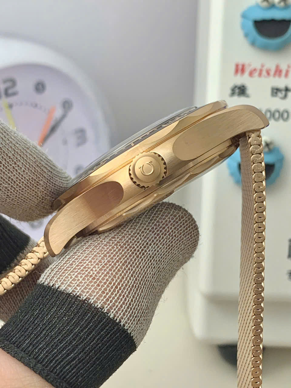 Đồng hồ Seamaster Diver 300M Bronze Gold chế tác cao cấp nhất viền đỏ nhà máy VS 42mm (2) Đồng hồ Seamaster Diver 300M Bronze Gold chế tác cao cấp nhất viền đỏ nhà máy VS 42mm