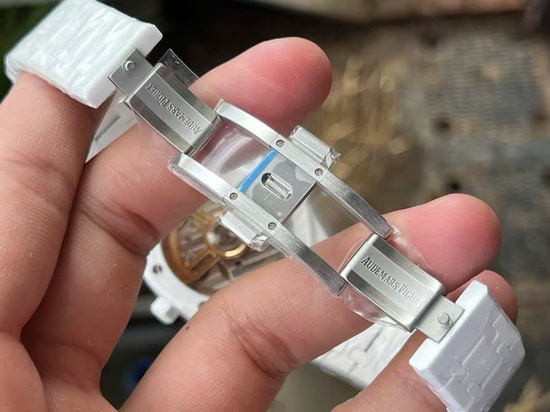 Đồng hồ Audemars Piguet Replica cao cấp nhất chế tác vỏ gốm trắng 41mm (8) Đồng hồ Audemars Piguet Replica cao cấp nhất chế tác vỏ gốm trắng 41mm (1)