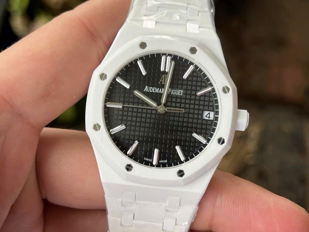 Đồng hồ Audemars Piguet Royal Oak Replica 11 chế tác vỏ gốm trắng 41mm (8) Đồng hồ Audemars Piguet Royal Oak Replica 11 chế tác vỏ gốm trắng 41mm (8)