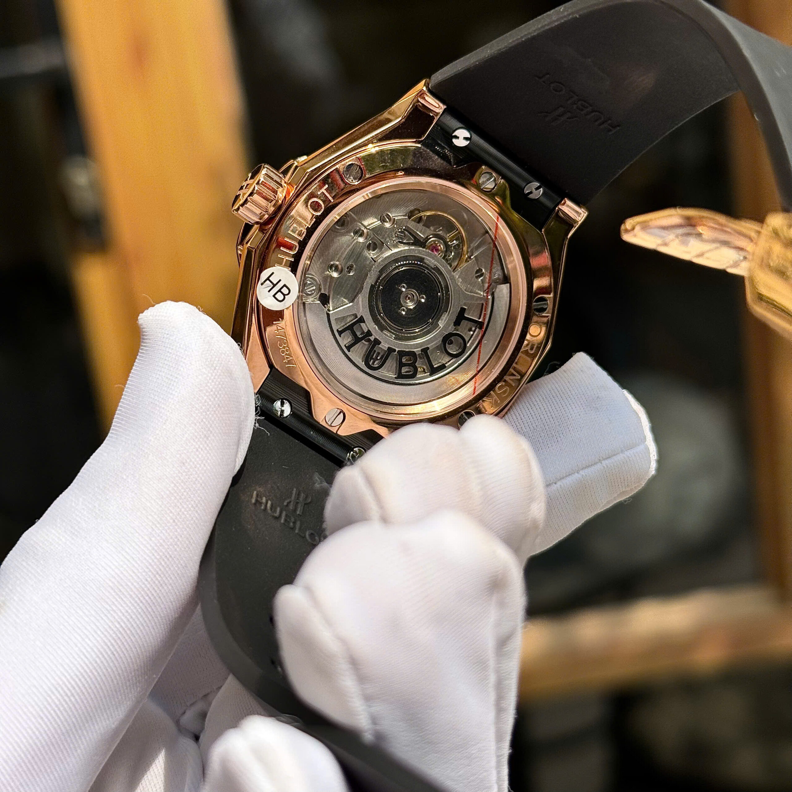 Đồng hồ Hublot Rep 1 1 Classic Fusion Orlinski King Gold Demi Pave đính đá nhà máy HB (6)