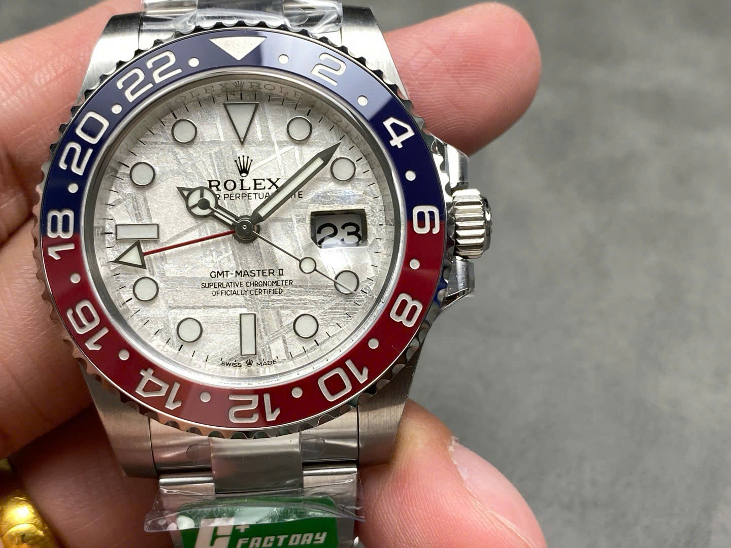 Đồng hồ Rolex 126719BLRO GMT Master 2 Pepsi mặt số thiên thạch nhà máy C+ 40mm (3) Đồng hồ Rolex 126719BLRO GMT Master 2 Pepsi mặt số thiên thạch nhà máy C+ 40mm (2)