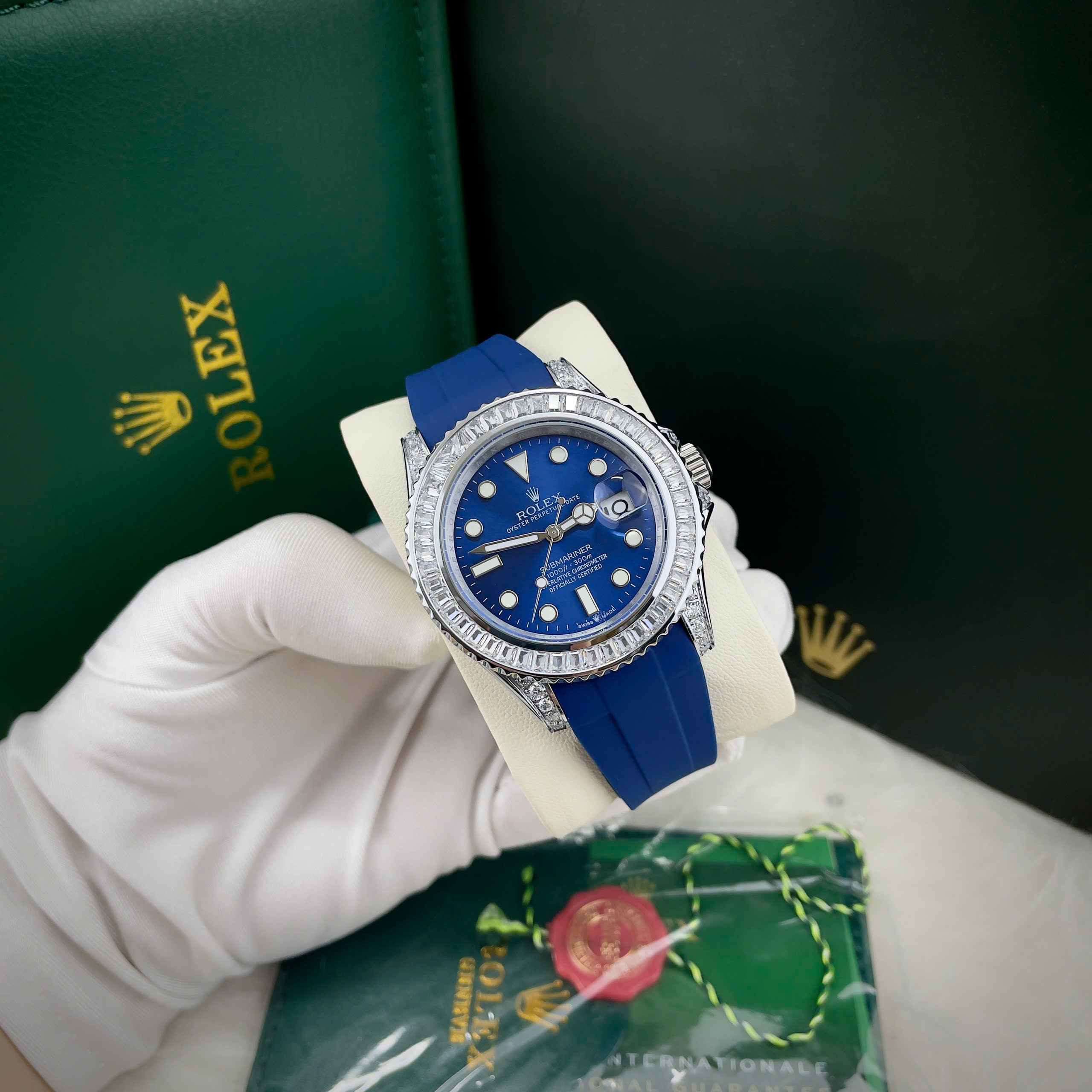 Đồng hồ Rolex Submariner nam niềng đá dây cao su xanh blue Fake cao cấp 40mm (5) Đồng hồ Rolex Submariner nam niềng đá dây cao su xanh blue Fake cao cấp 40mm