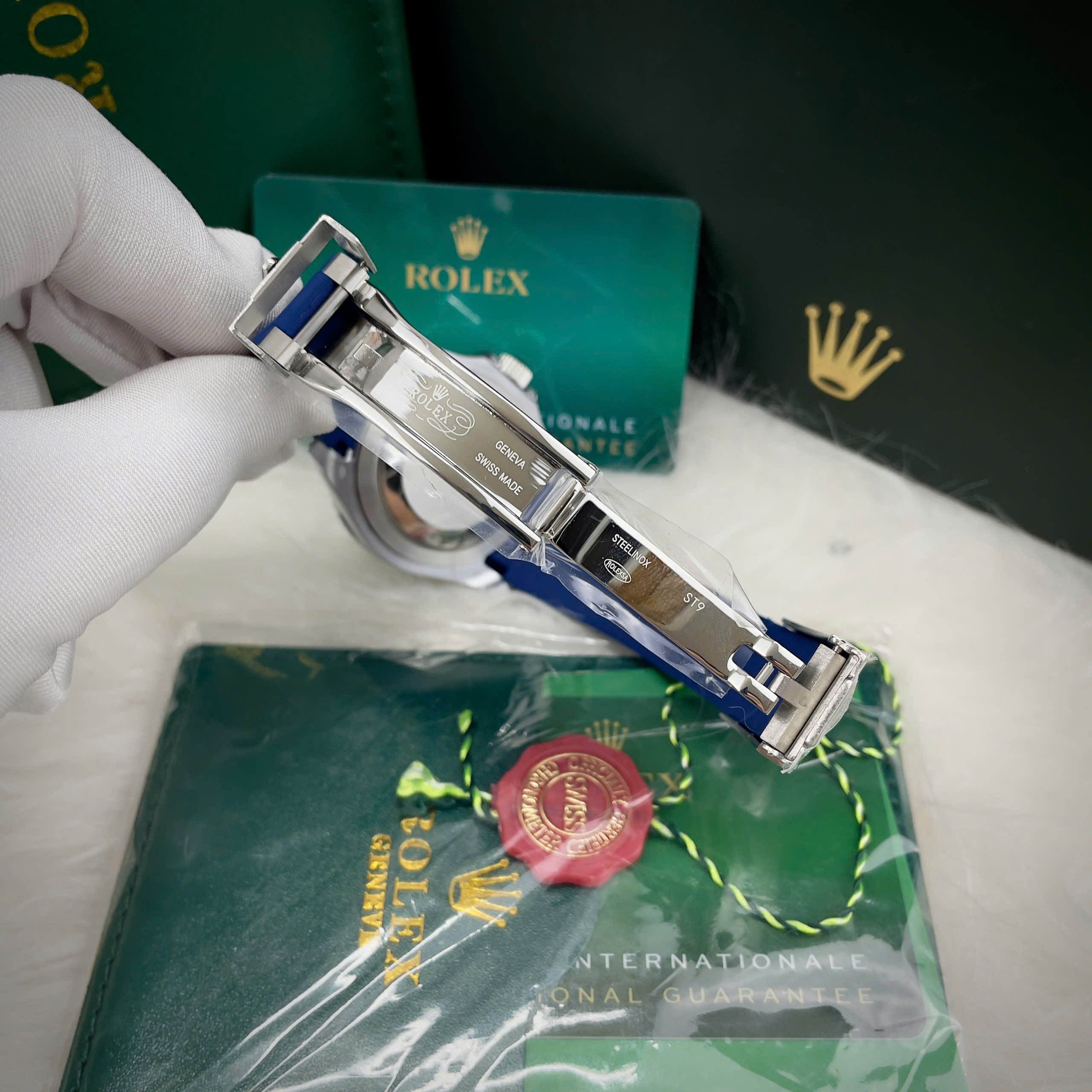 Đồng hồ Rolex Submariner nam niềng đá dây cao su xanh blue Fake cao cấp 40mm (6) Đồng hồ Rolex Submariner nam niềng đá dây cao su xanh blue Fake cao cấp 40mm