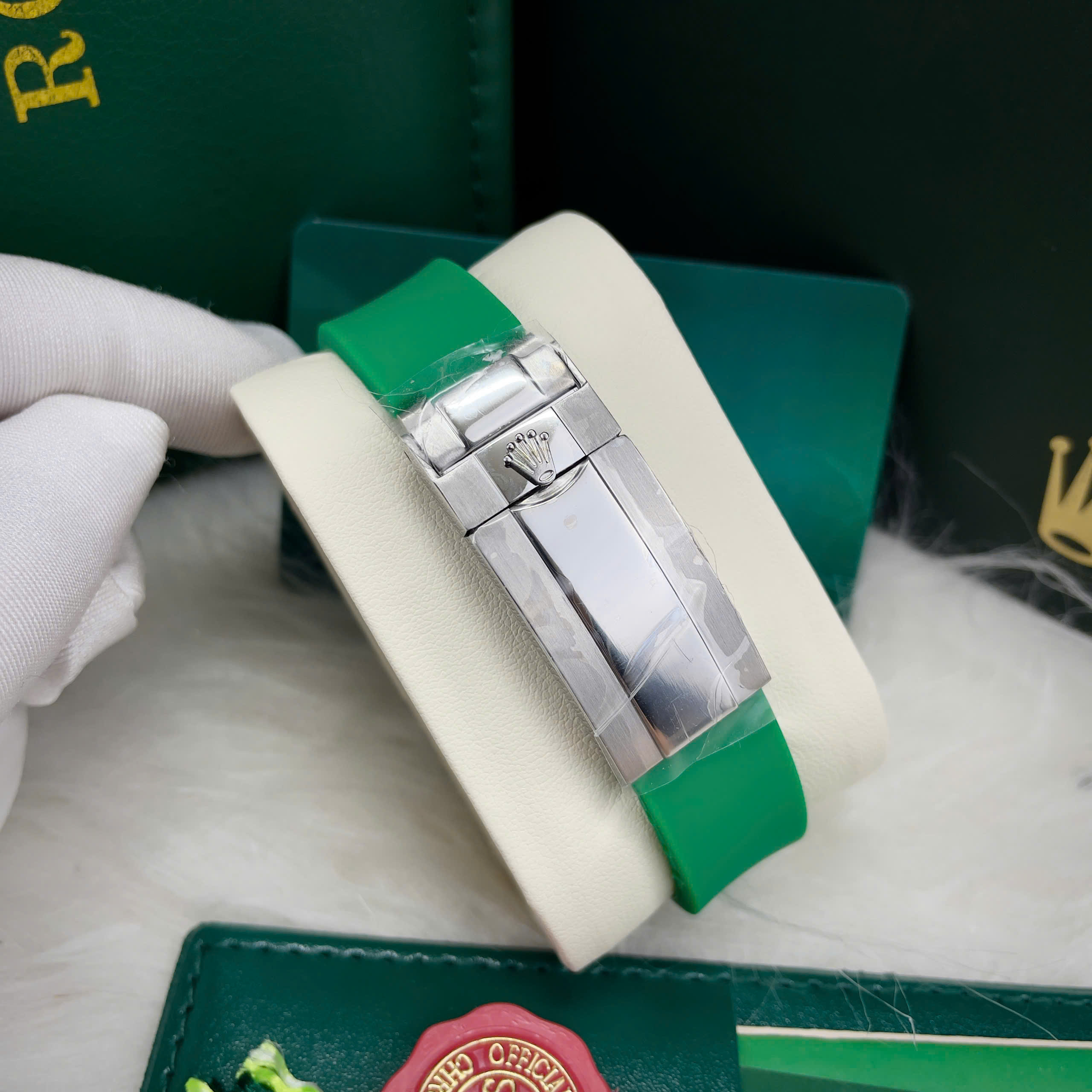 Đồng hồ Rolex Submariner nam niềng đá dây cao su xanh lá Fake cao cấp 40mm (5) Đồng hồ Rolex Submariner nam niềng đá dây cao su xanh lá Fake cao cấp 40mm