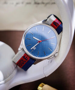 Đồng hồ Gucci G Timeless Nylon dây vải nato máy pin nhật like auth 42mm