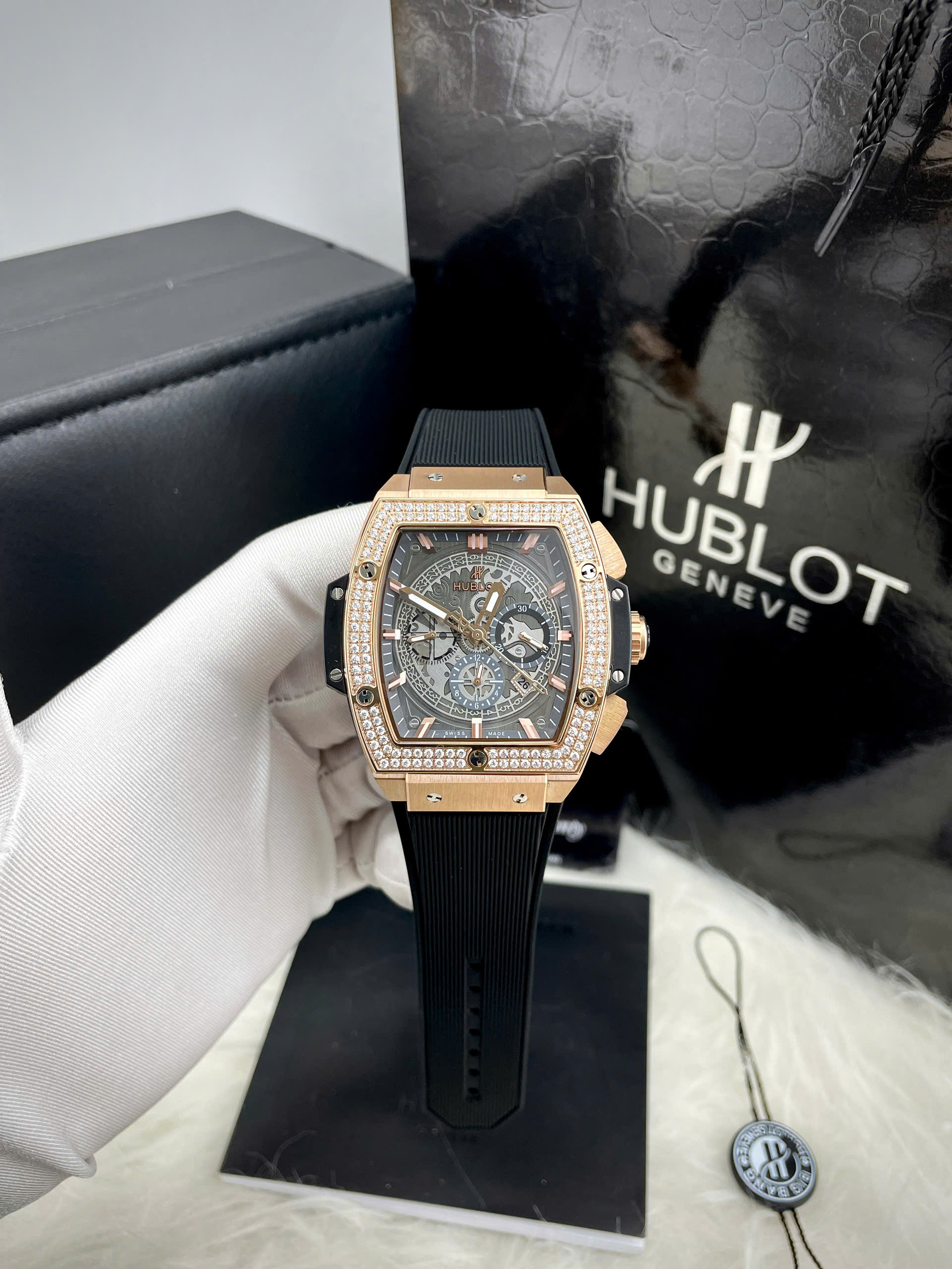 Đồng hồ Hublot đính đá Spirit of Big Bang king gold Fake máy cơ Nhật 45mm (2) Đồng hồ Hublot đính đá Spirit of Big Bang king gold Fake máy cơ Nhật 45mm (2)