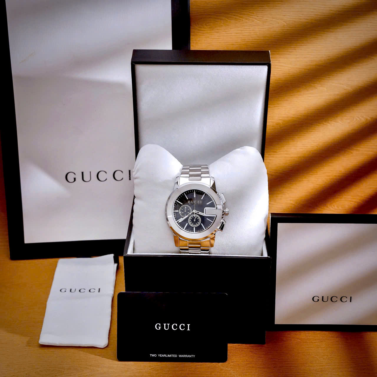 Đồng Hồ Gucci Chronograph Like Auth Dây Kim Loại Mặt Số Đen Máy Pin Nam 44mm (8) Đồng Hồ Gucci Chronograph Like Auth Dây Kim Loại Mặt Số Đen Máy Pin Nam 44mm (8)