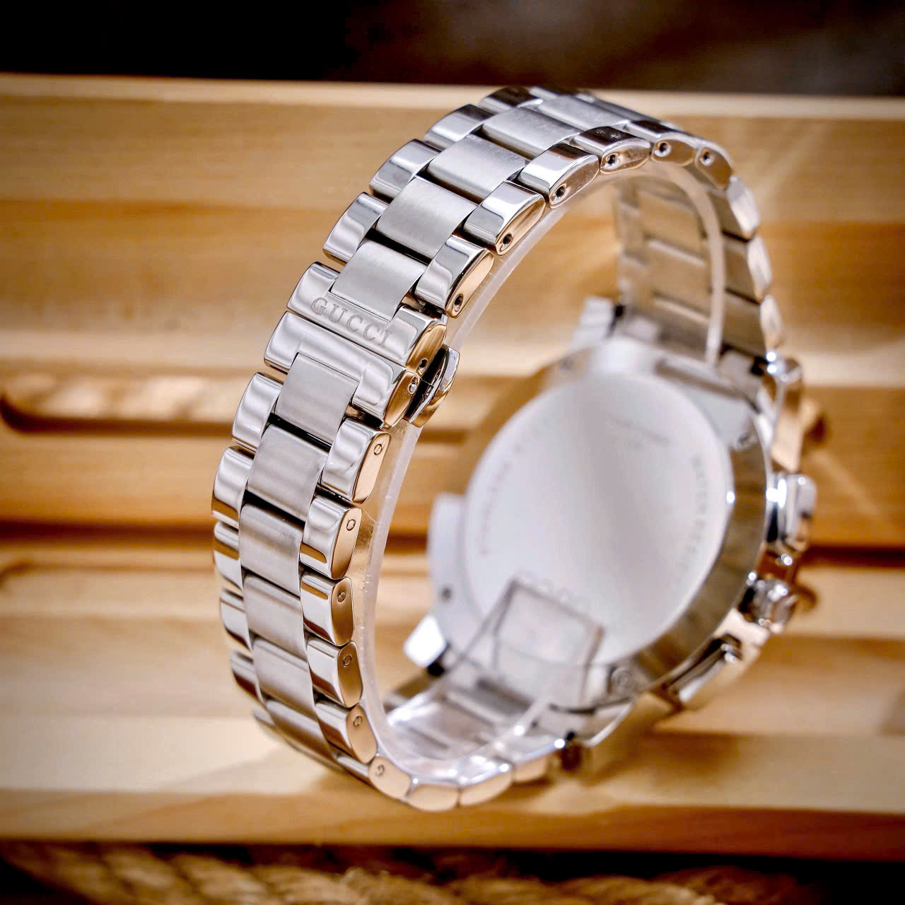 Đồng Hồ Gucci Chronograph Like Auth Dây Kim Loại Mặt Số Đen Máy Pin Nam 44mm (9)