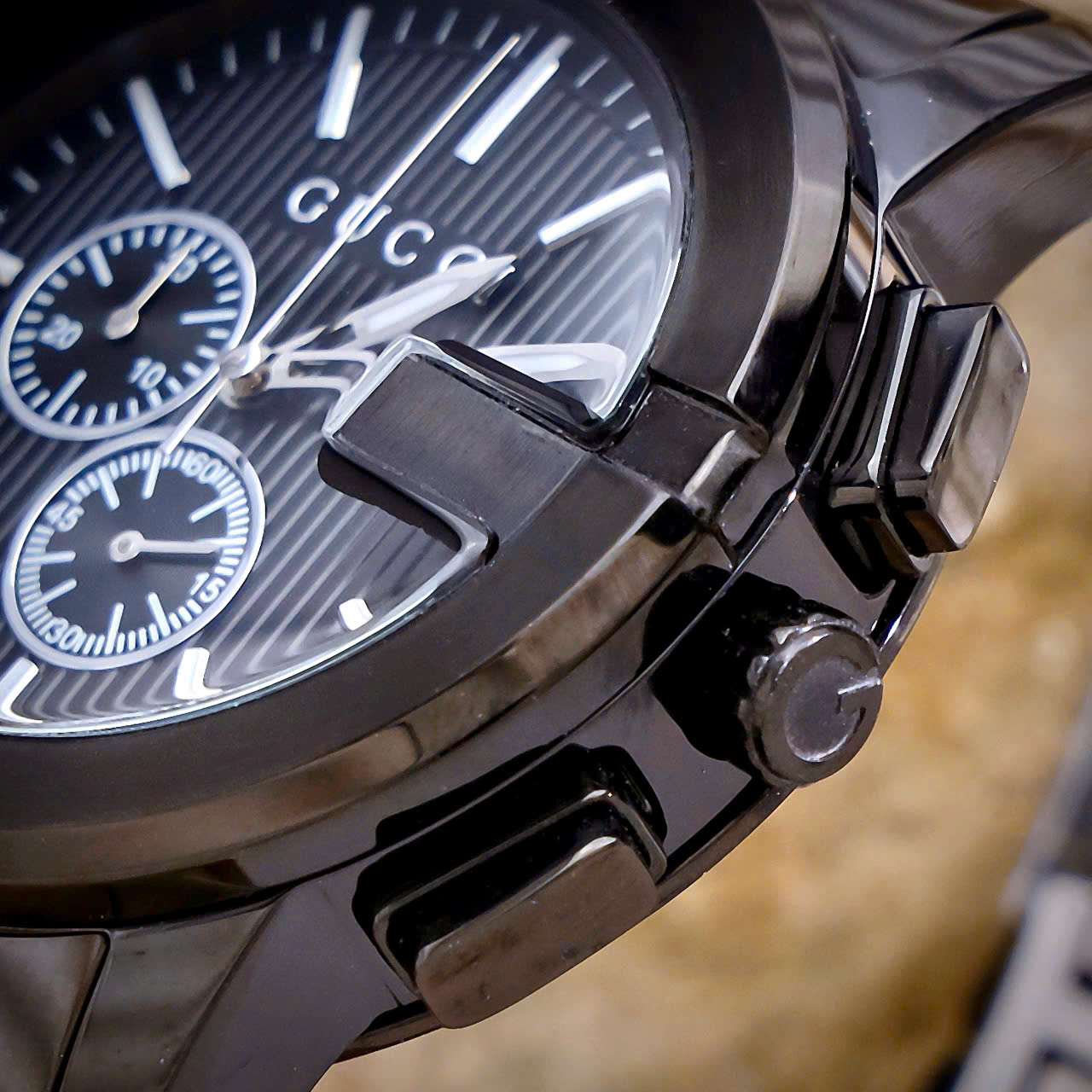 Đồng Hồ Gucci Chronograph Like Auth Màu Đen Nam Dây Thép Đen 44mm (4)