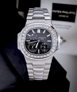 Đồng Hồ Patek Philippe Fake Cao Cấp Nautilus 5724 Mặt Số Đen Máy Cơ Nhật 40mm (2)