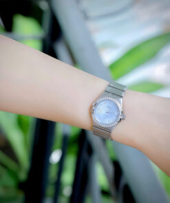 Đồng hồ Omega Constellation nữ mặt xanh blue đính đá fake cao cấp 28mm