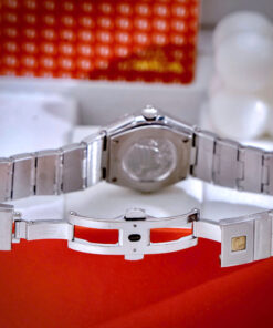 Đồng hồ Omega Constellation nữ mặt xanh blue đính đá fake cao cấp 28mm