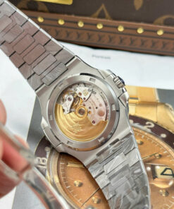 Đồng hồ Patek Philippe Nautilus 5711 Replica 11 mặt xanh lá cây nhà máy BBF tinh chỉnh 40mm (2)